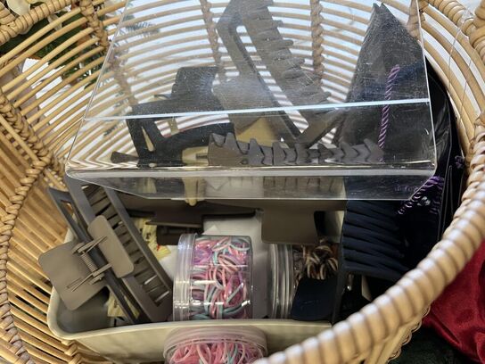 Velour duge, kurve, kunstige blomster, accessories