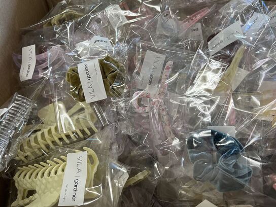 2 ks. Hårklemmer + div accessories