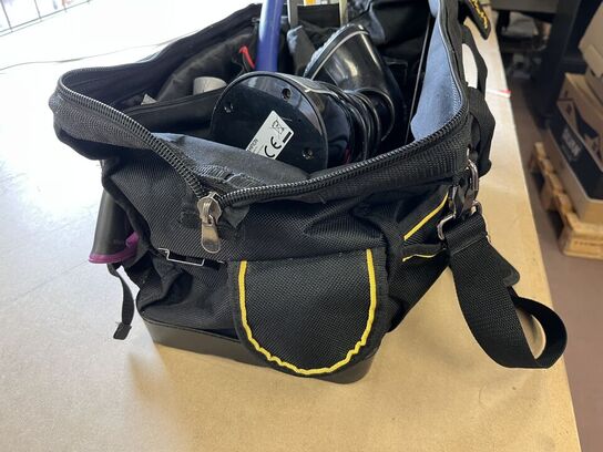 Værktøjstaske m. indhold  + Lampe