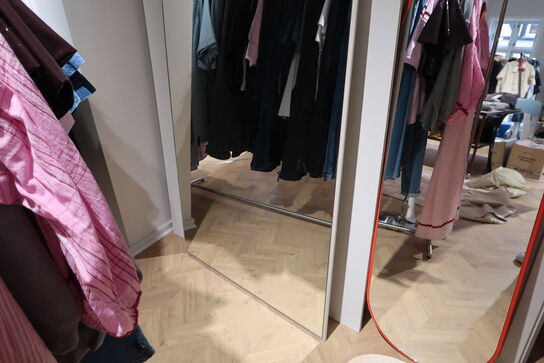 Spejl MONTANA Colour Frame Mirror - Clay