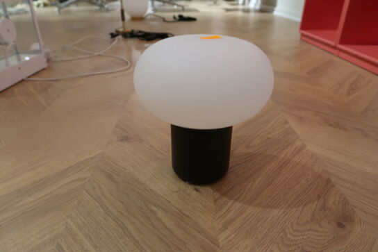 Bordlampe NEW YORKS Karl-Johan Protable Cold Black