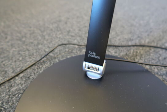 Skrivebordslampe LOUIS POULSEN NJP 25000