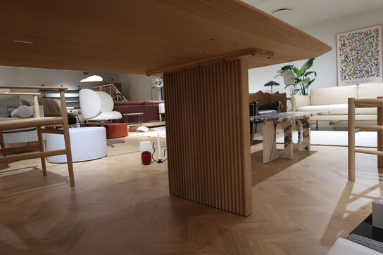 Spisebord DK3 TEN TABLE Eg/sæbe (se lille revne i plade)