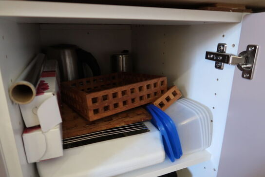 Div. Køkkenservice FERM LIVING, bakker m.m.