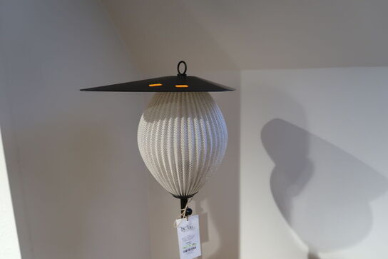 Gulvlampe GUBI Satellite Outdoor Floor Black / Cream White