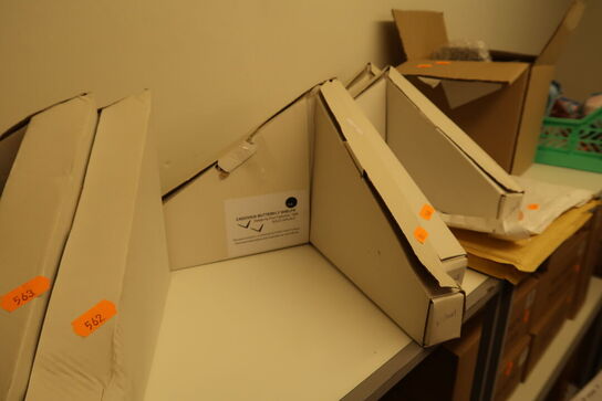 2 stk. hylder DK3 Cadovius Butterfly Shelf