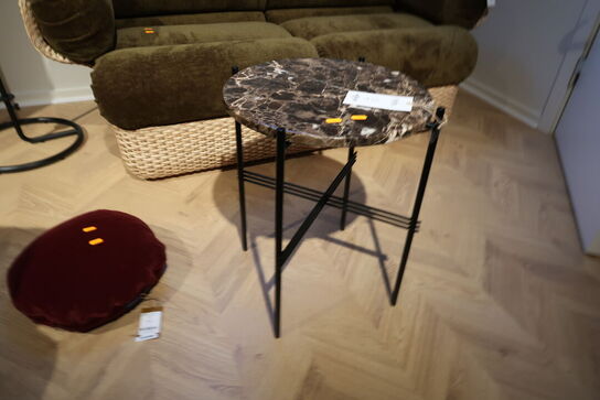 Sidebord A. PETERSEN Metal Stool By Ole Yellow