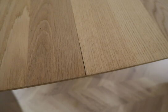 Spisebord DK3 TEN TABLE Eg/sæbe (se lille revne i plade)