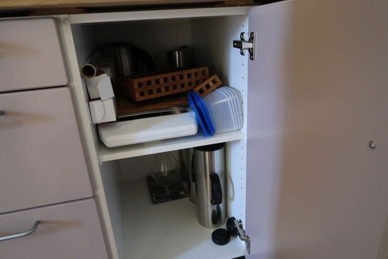 Div. Køkkenservice FERM LIVING, bakker m.m.