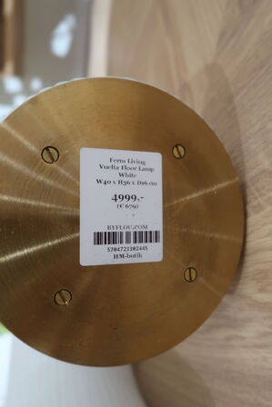 Bordlampe FERM LIVING Vuelta Floor Lamp White