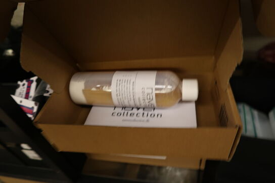 Div. Tilbehør, reservedele, reoler med indhold m.m.