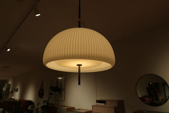 Pendel VIPP Sculpture Pendant - White Glass