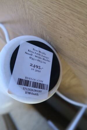 Bordlampe NEW WORKS Kizu Small - White Marble