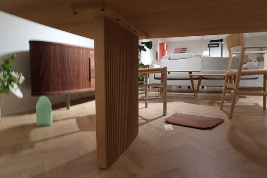 Spisebord DK3 TEN TABLE Eg/sæbe (se lille revne i plade)