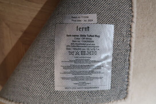 Gulvtæppe FERM LIVING Stille Tufted Rug Off White