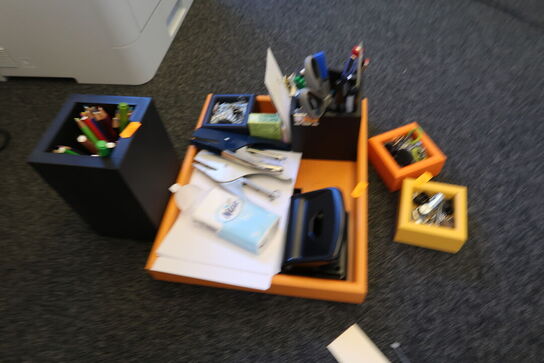 Div. Bakker MONTANA med indhold