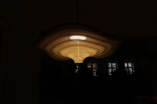 Pendel MADE BY HAND Flying Lamp Ø78, Golden Sand