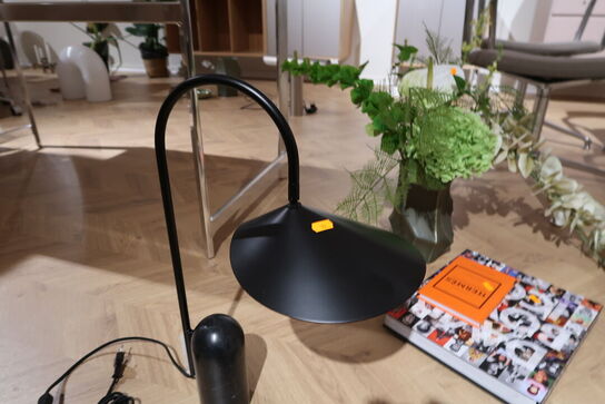 Bordlampe FERM LIVING Arum Table Lamp Black