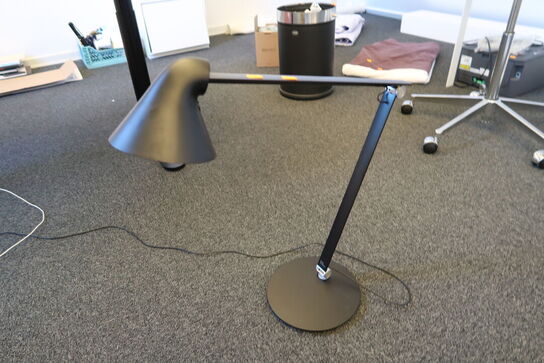 Skrivebordslampe LOUIS POULSEN NJP 25000
