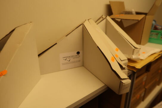 2 stk. hylder DK3 Cadovius Butterfly Shelf