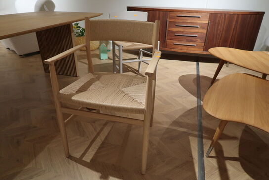 Spisebordsstol BRD. KRÜGER Arv Armstol eg/hvidolie / Flettet Sæde