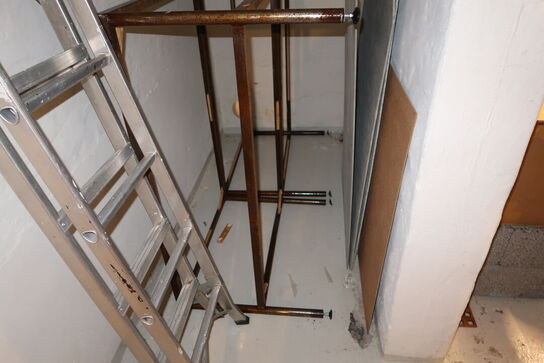 2 stk. udstillingsborde