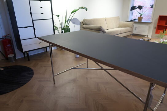 Spisebord EIERMUNK m/lineleum og cromstel