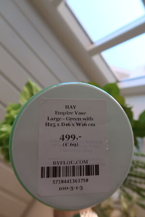 Vase HAY Empire Vase Large med div. Kunstige blomster