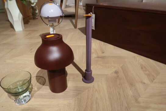 Bordlampe HAY PC Portable Lamp No 2 Iron red samt 2 stk. lysestager