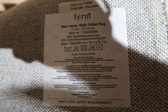 Gulvtæppe FERM LIVING Stille Tufted Rug Off White