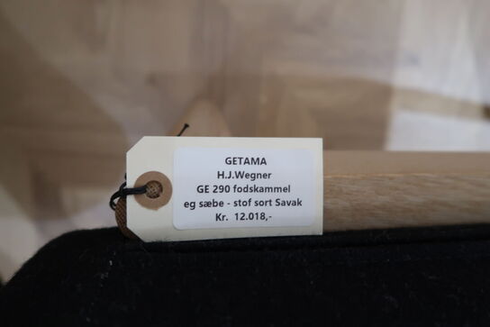 Skammel H.J. WEGNER Getama GE 290 Eg sæbe - Stof sort Savak