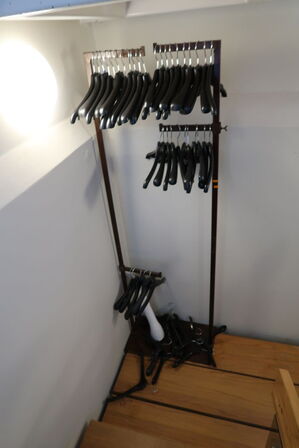 Tøjstativ med div. Bøjler