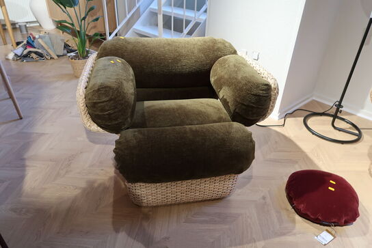 LænestolGUBI Basket Rattan / Mumble