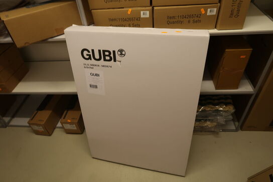 Spejl GUBI 33 Wall Mirror