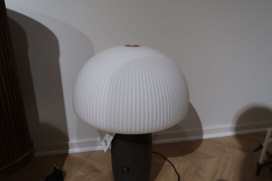 Bordlampe VIPP Sculpture Table Lamp - Large - White