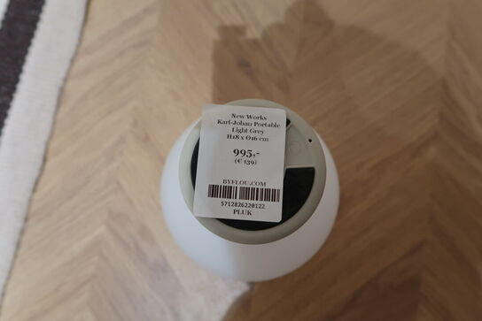 Bordlampe NEW WORKS Karl-Johan Portable