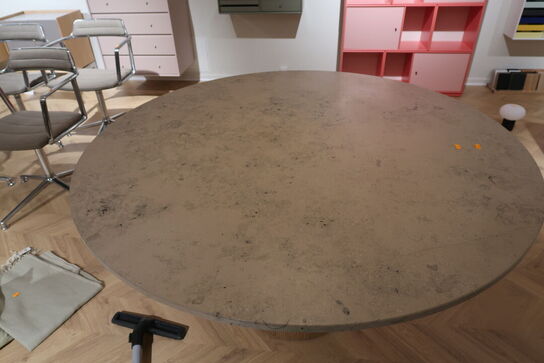 Spisebord VIPP 494 Cabin Round Ø-130 cm