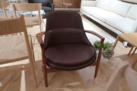 Lænestol ELIZABETH IB Kofod-Larsen Olie Valnød Dakar 0329