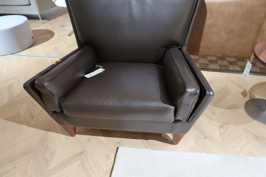 Lænestol GUBI V11 Lounge Chair Solid American Walnut