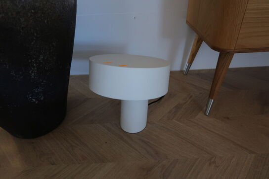 Bordlampe HAY Slant Table Lamp White