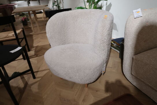 Lænestole GUBI Stay Lounge Chair Sheepskin, Skandilock