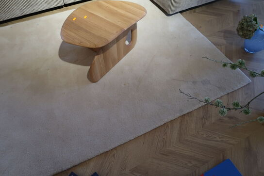 Gulvtæppe FERM LIVING Stille Tufted Off-White