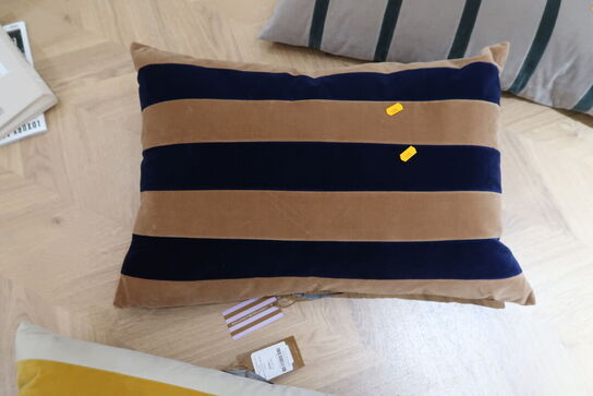 Pude CHRISTINA LUNDSTEEN Zarah Caramel, Dark Blue