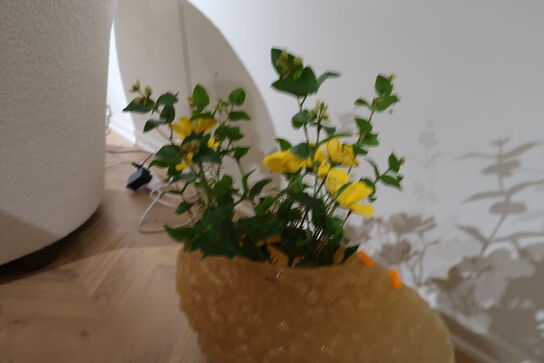 Vase BYON Corallo L med div. Kunstige blomster