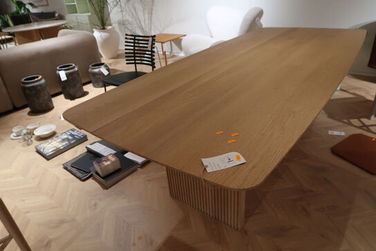 Spisebord DK3 TEN TABLE Eg/sæbe (se lille revne i plade)