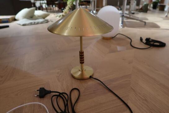 Bordlampe LYFA Governor Table 250 Brass