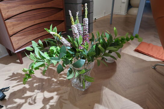 Vase HEIN STUDIO Reflection Clear med div. Kunstige blomster