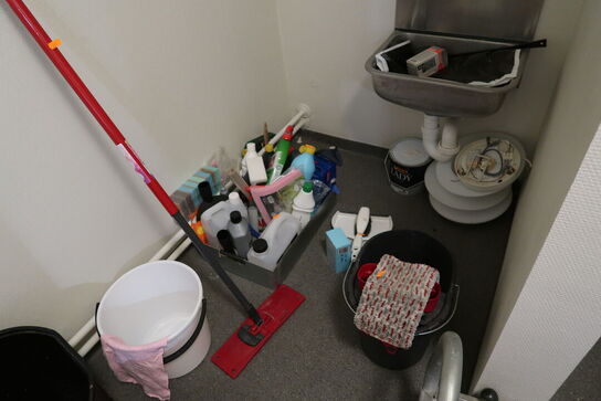 Div. Rengøringsartikler m.m.