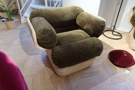 LænestolGUBI Basket Rattan / Mumble