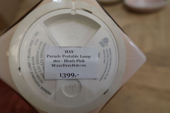 Bordlampe HAY Parade Portable Lamp 160 - Blush Pink